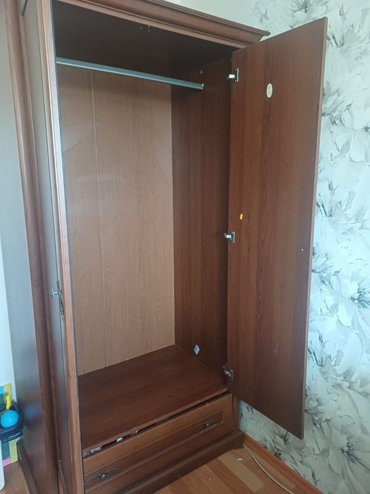 Шкаф шпонированный