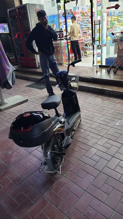 Електро скутер .