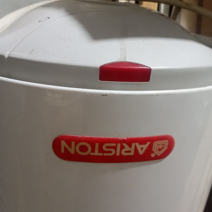 Продам стиральную машинку и болер