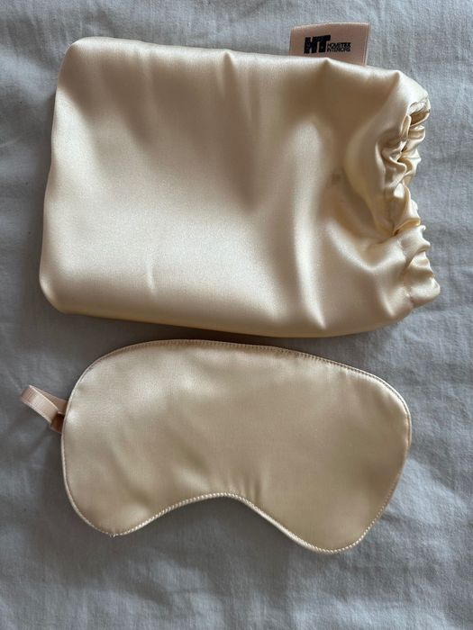 Копринена маска за сън
