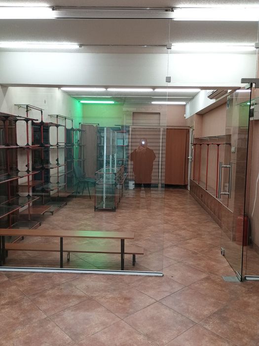 Магазин под наем до Форум Тракия оборудван 40 кв.м
