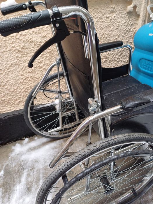 Инвалидное кресло