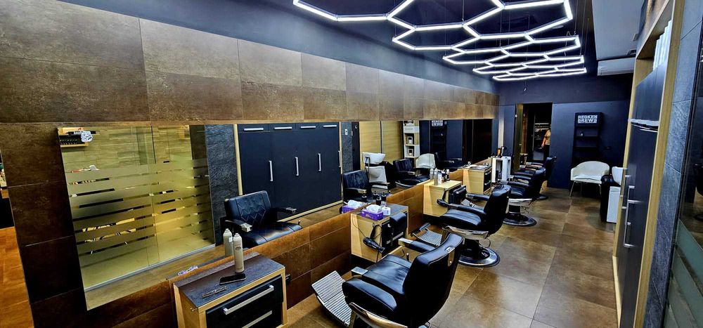 Afacere la cheie salon infrumusetare Mall Focsani 16 angajati