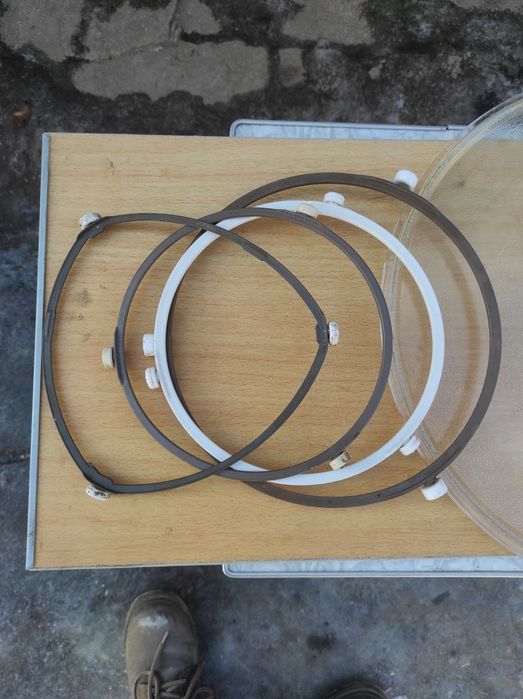 Тарелки и кольца для микроволновок,.