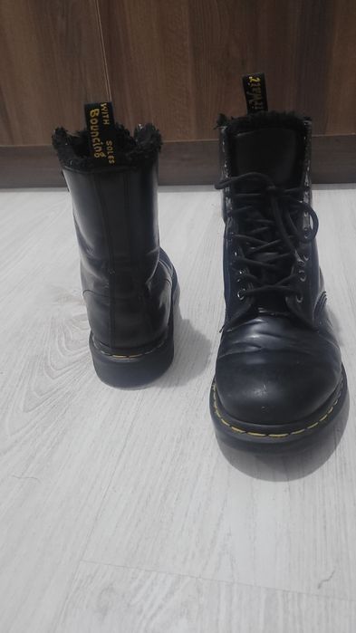 Bocanci Dr. Martens 1460 îmblăniți,  piele naturală, mărimea 40