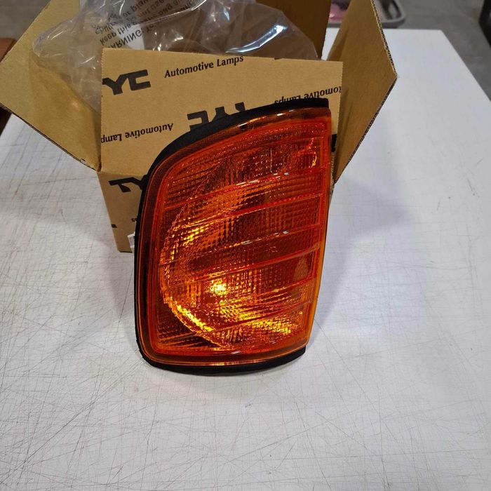 Мигач за Мерцедес 124