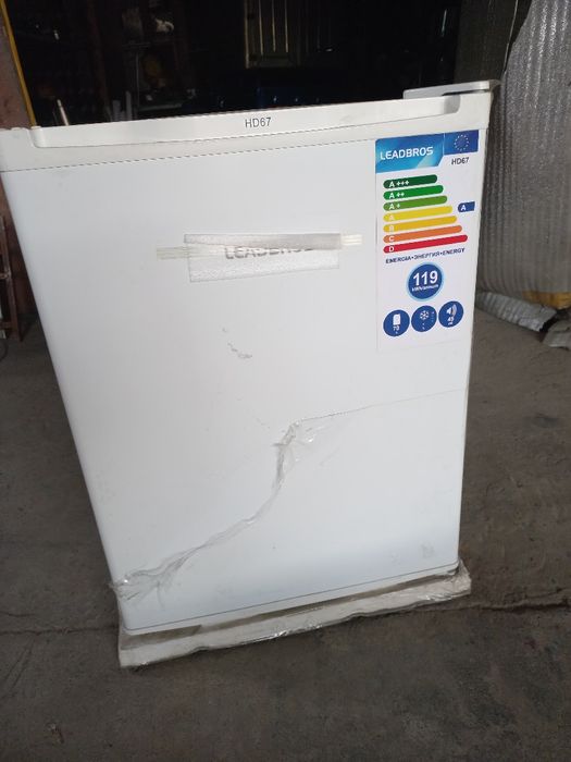 Холодильник бытовой