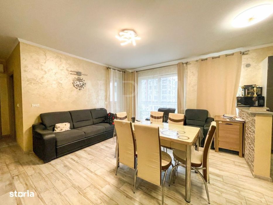 Apartament 4 camere de vanzare in Floresti — fotografia 1