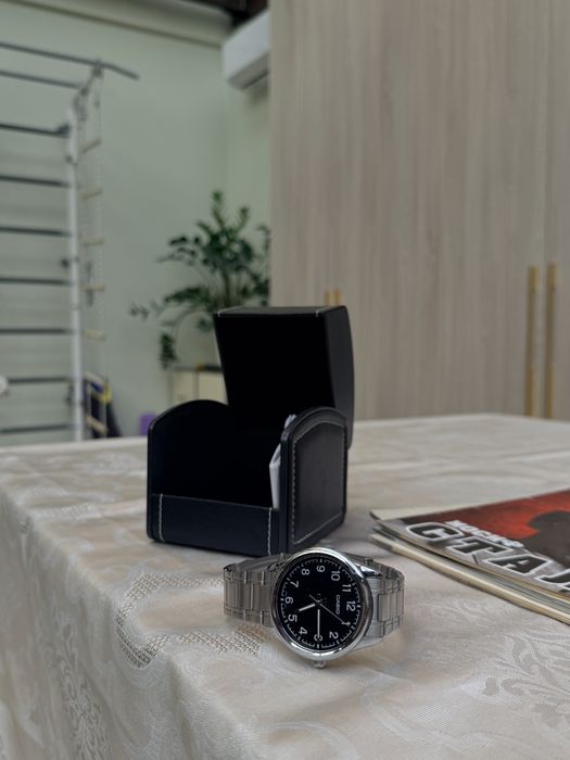 Наручные часы касио почти новый