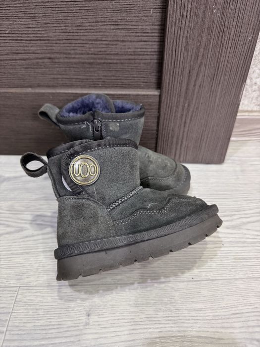 Продам детские угги