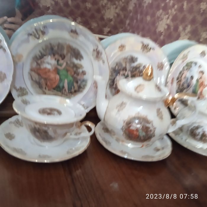 Мадонна сервиз сотилади.