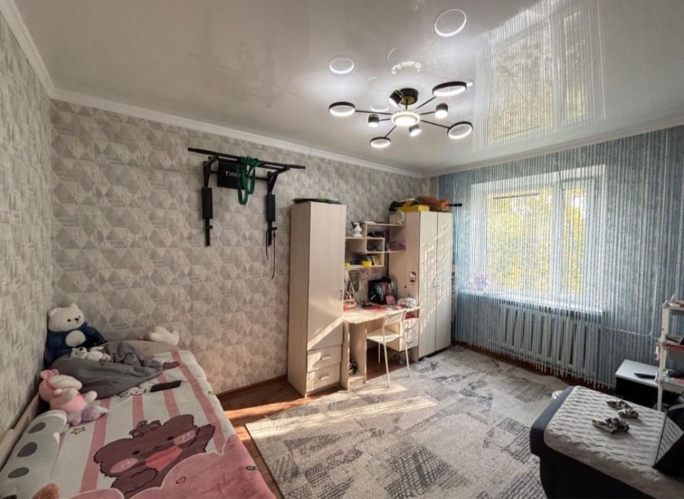 Продаётся 3х комн квартира на Орбите.