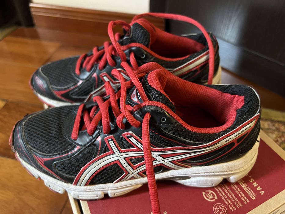 кроссовки  Scechers Asics 33р