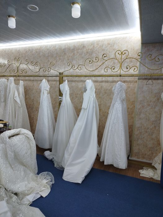 Kelin kuylak salonidan kreslo stol pomochnisa kelin kuylaklar sotiladi