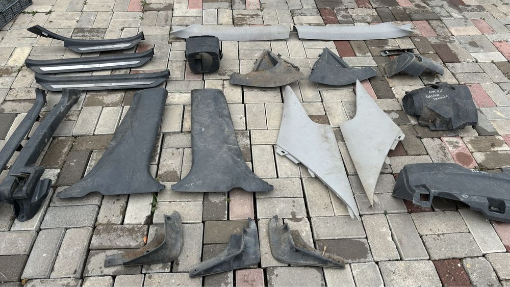 Продам запчасти салона камри 40