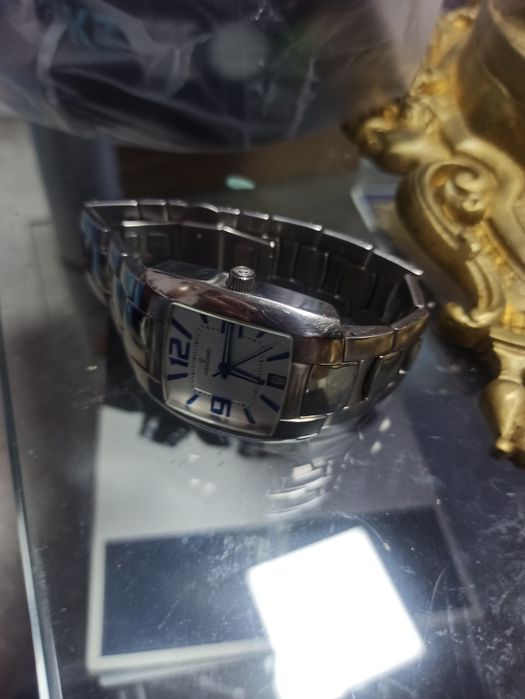 Продам швейцарские часы CANDINO