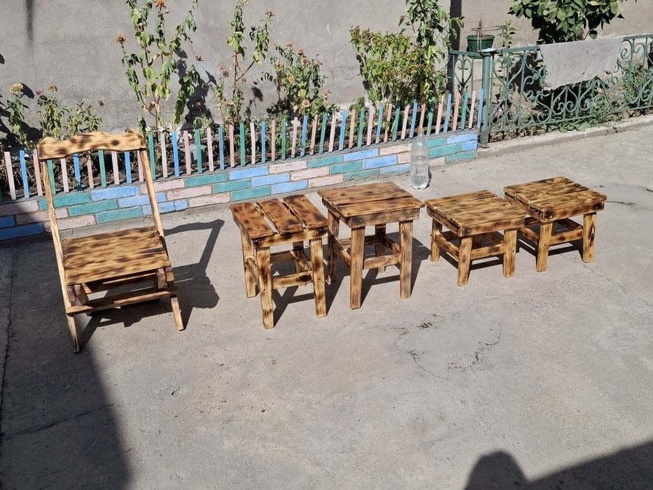 Табуретки деревянные