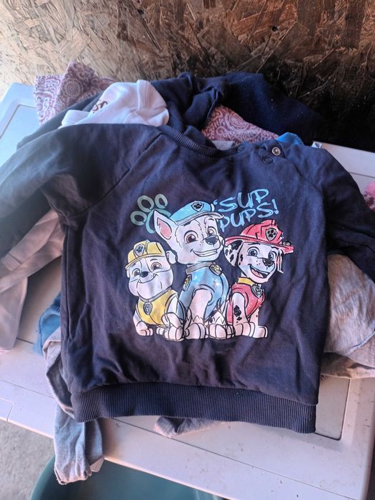 Vand haine băieți 1 an in stare bună