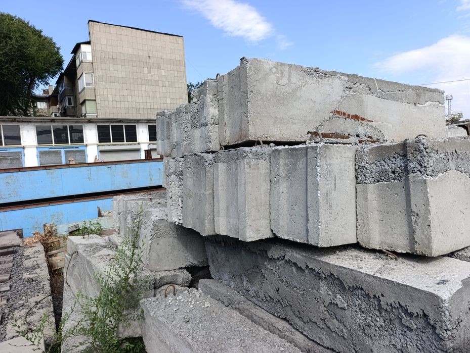 Плиты перекрытие.аэродромные плиты.фундаментные блоки