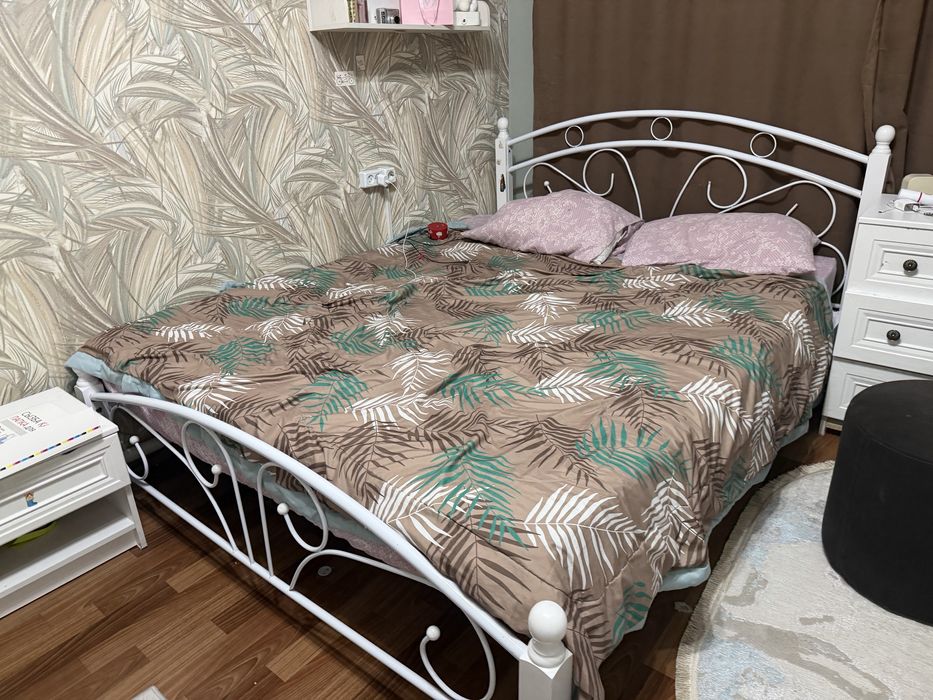 Кровать двуспальная 200 на 180