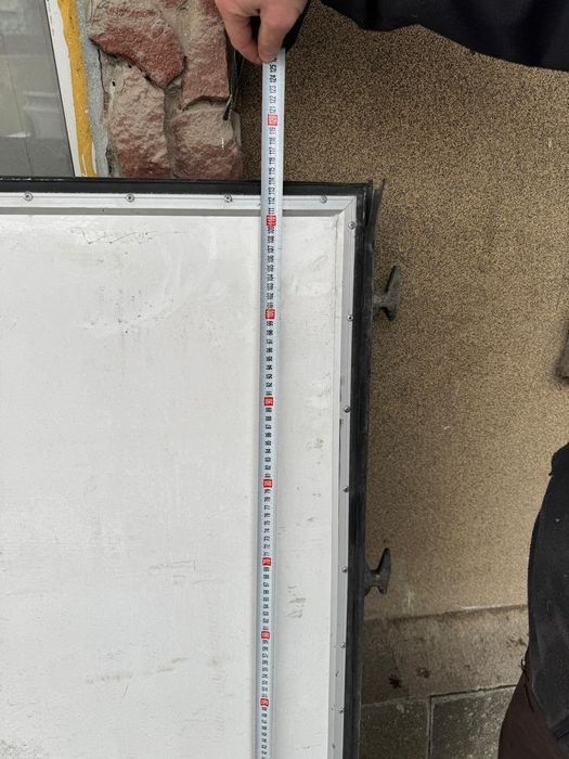 Продам ворота термобудка