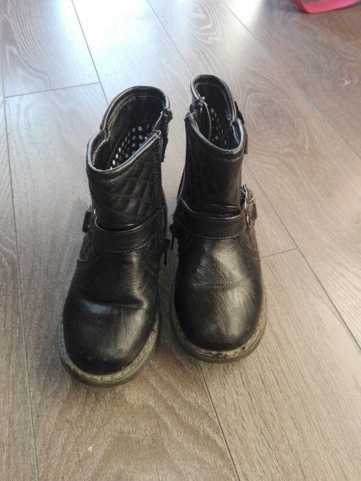 Bluezoo боти, Bisgaard