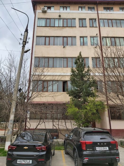 Kvartira sotiladi 97 m² yangi uy g‘ishtli.
Gaz, elektr, suv doimiy
Xon