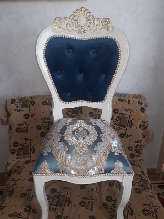 Продаются новые стулья в упаковке