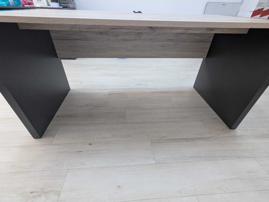 Birou 160x70x76,5 (cm), decor: stejar San Remo/Gri Wolfram