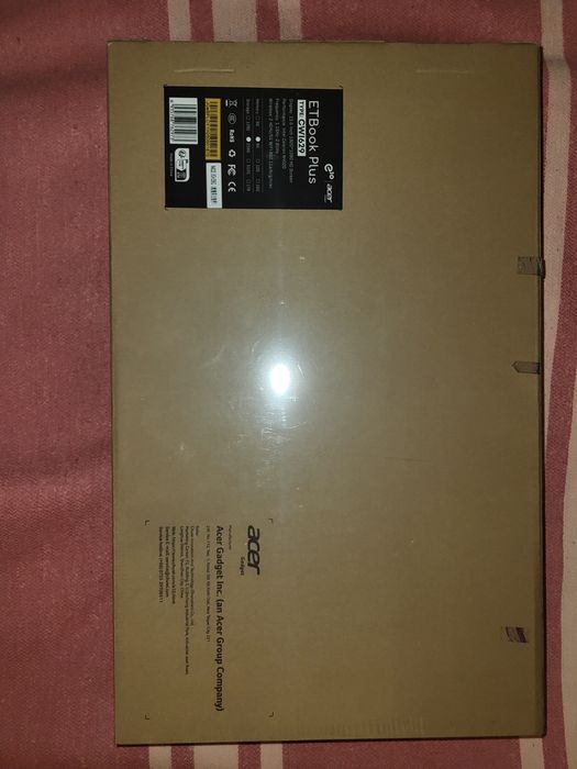 Новый, упакованный ноутбук