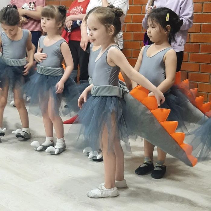 Пошив танцевальных костюмов.