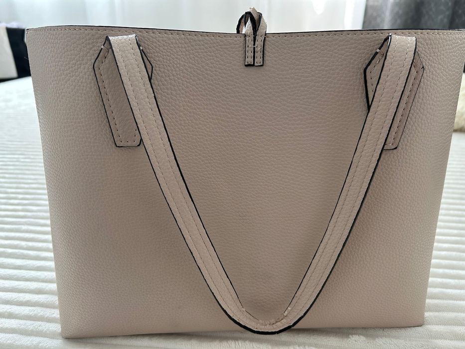 Оригинална голяма чанта Guess