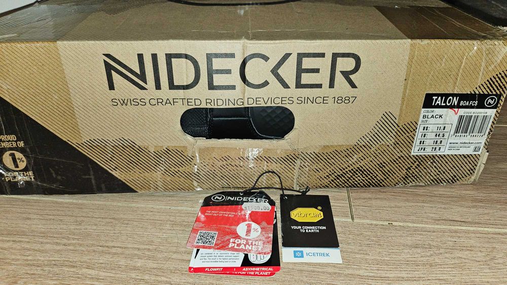 Vand boots snowboard NIDECKERmarimea 44,5