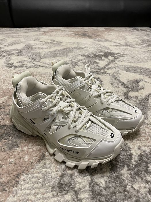 Vand balenciaga track marimi diferite