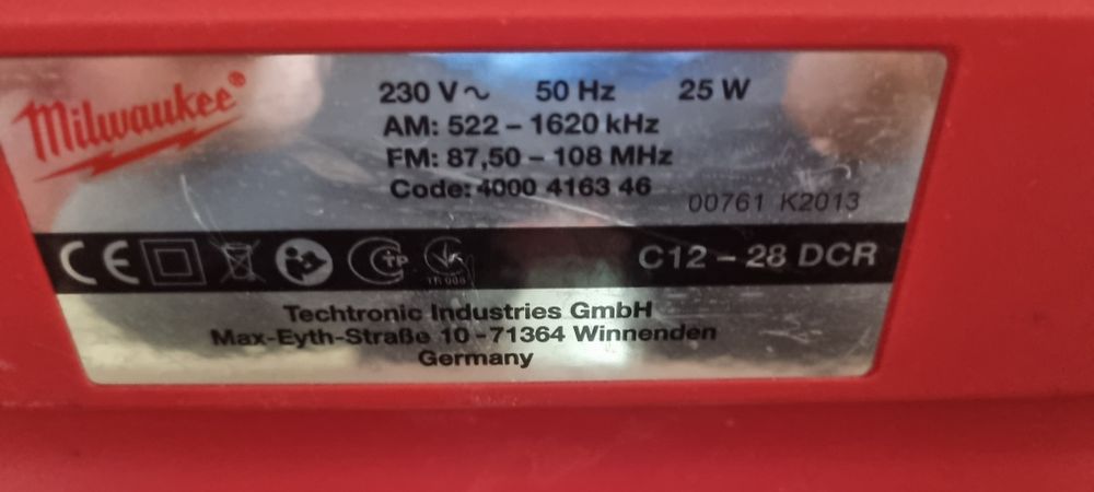 Milwaukee радио c12-28dcr