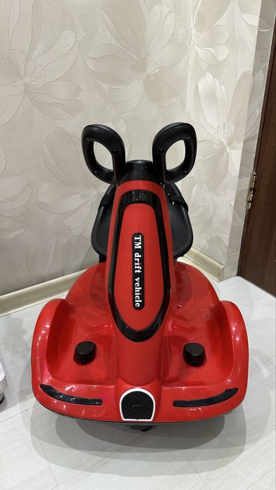 Детский электромобиль