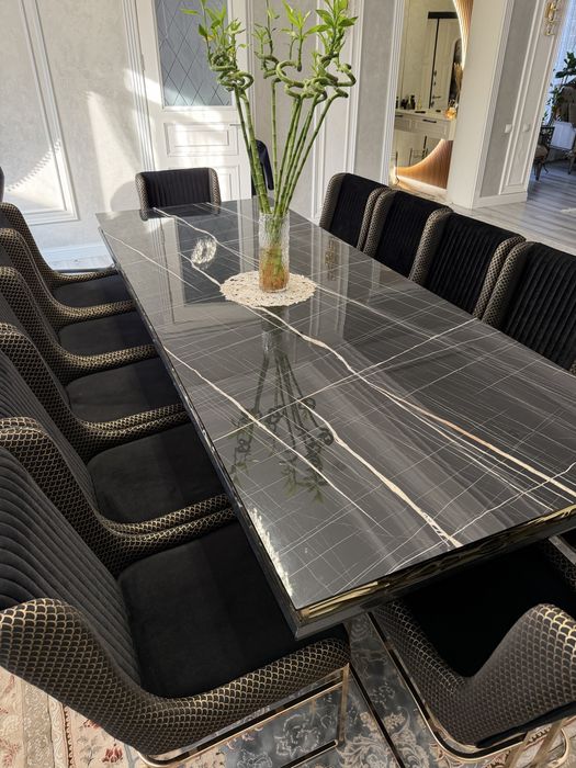 Столы и стулья для зала