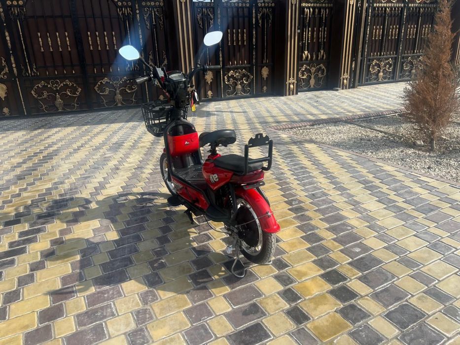 Электроскутер.