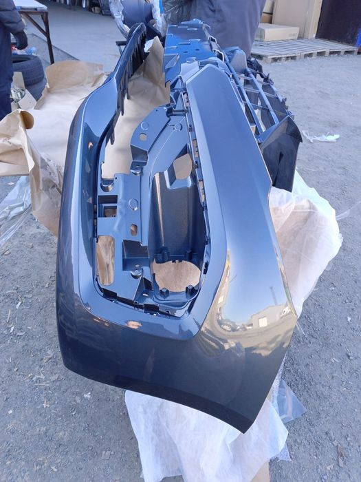 Бампер лада Веста в цвет