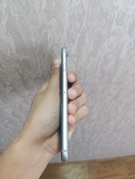 iPhone 6 продаётся срочно нет трещин