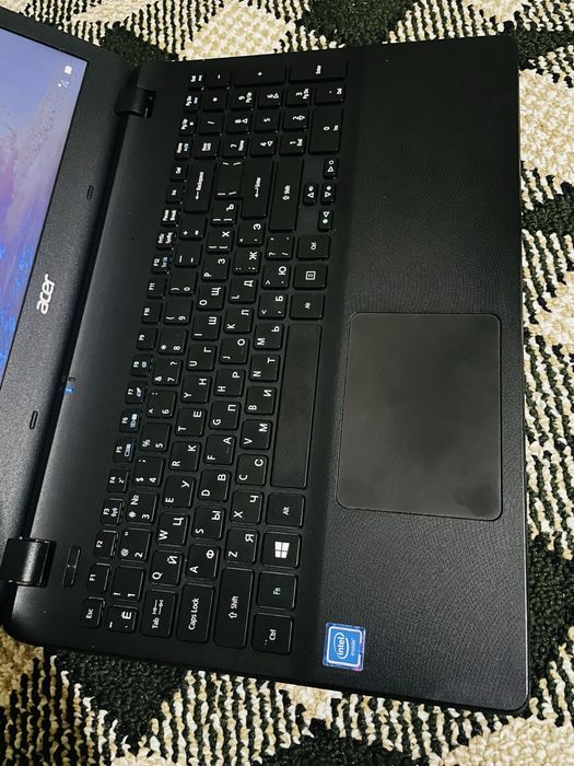 Acer holati tiniq yangide turibdi narx arzon