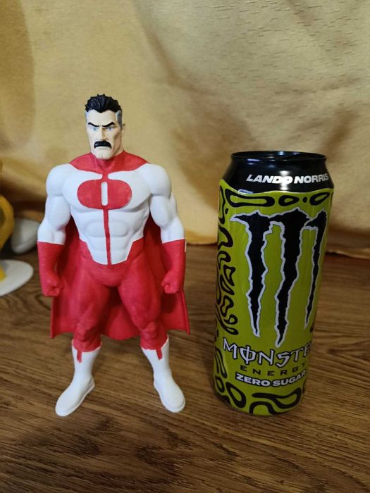 Figurina Omi-Man, Invincible 3D Print 20 cm