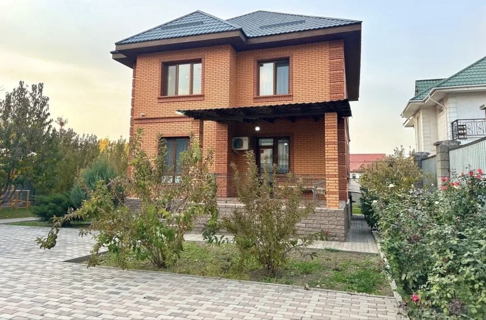 Продается коттедж экологической чистом районе.