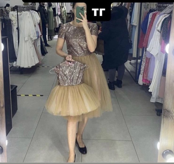 Продам платья новые