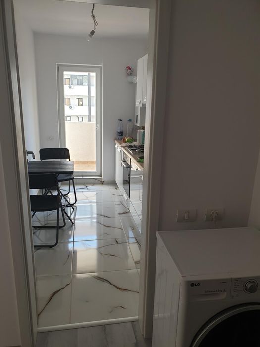 Dau spre închiriere apartament cu o cameră, este nou în bloc rezidențial foarte aproape de metrou — fotografia 3