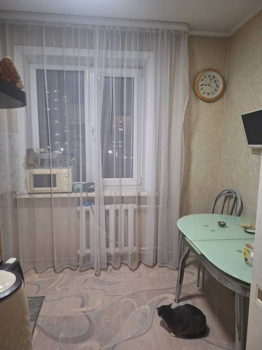 продам 2х ком квартиру центр