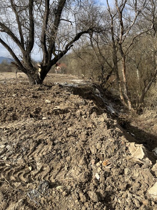 Primesc pamant/moloz, acces camion descarcare rapida