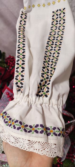 Ie veche tradițională