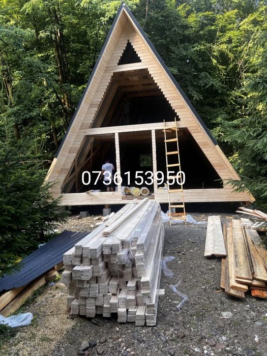 Case din lemn la cheie