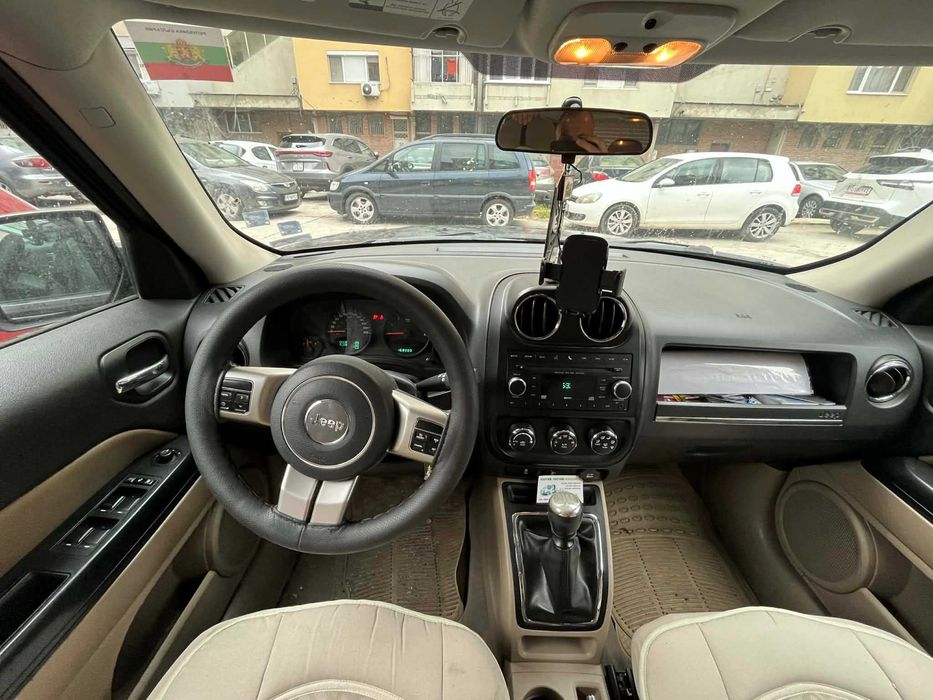 лек автомобил Jeep Patriot